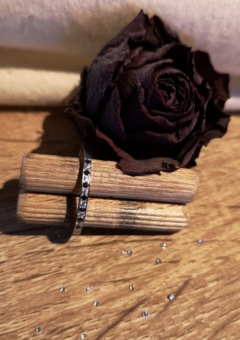​Bague Noire Et Blanche